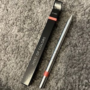 DOS of Colors lip liner